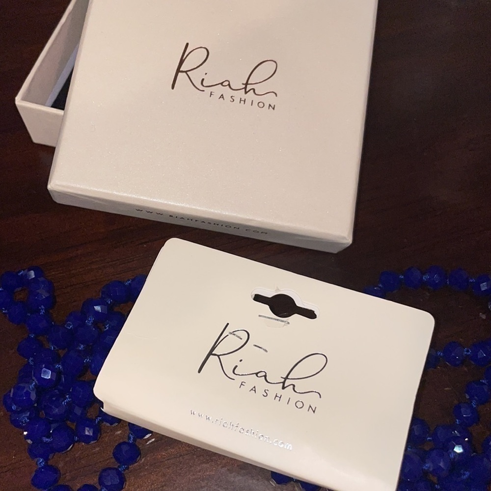 Riah Fashion Beaded Necklace Costume Jewelry - Picture 7 of 10